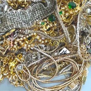 2 LBs Big Tangled Jewelry Lot!! tons, and tons of silver and gold chains